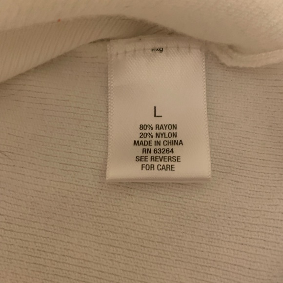 Roz & Ali 3/4 sleeve sweater. - Picture 4 of 5